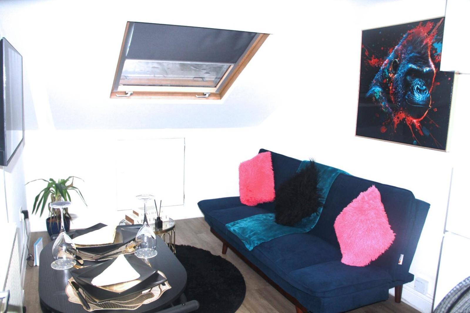 Qties Luxury Home Лондон Экстерьер фото